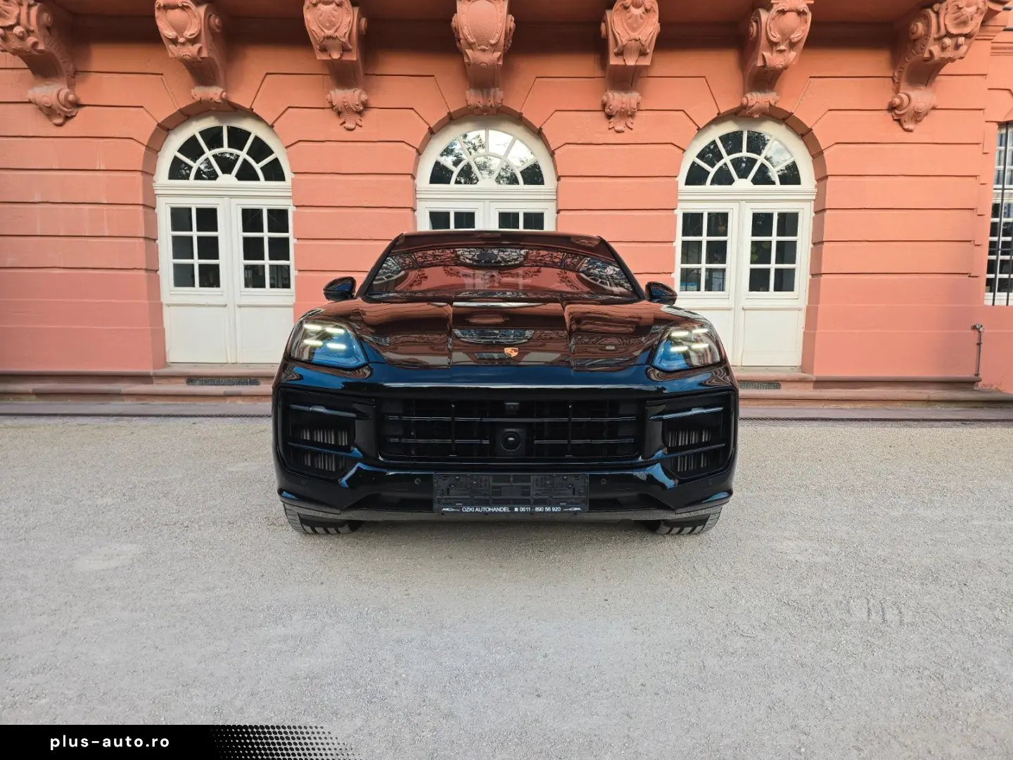 PORSCHE Cayenne Coupe GTS (Porsche Approved)
