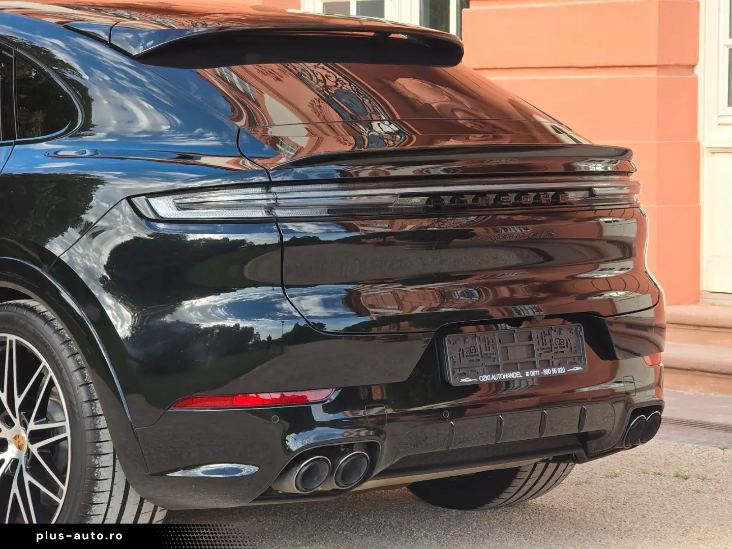 PORSCHE Cayenne Coupe GTS (Porsche Approved)