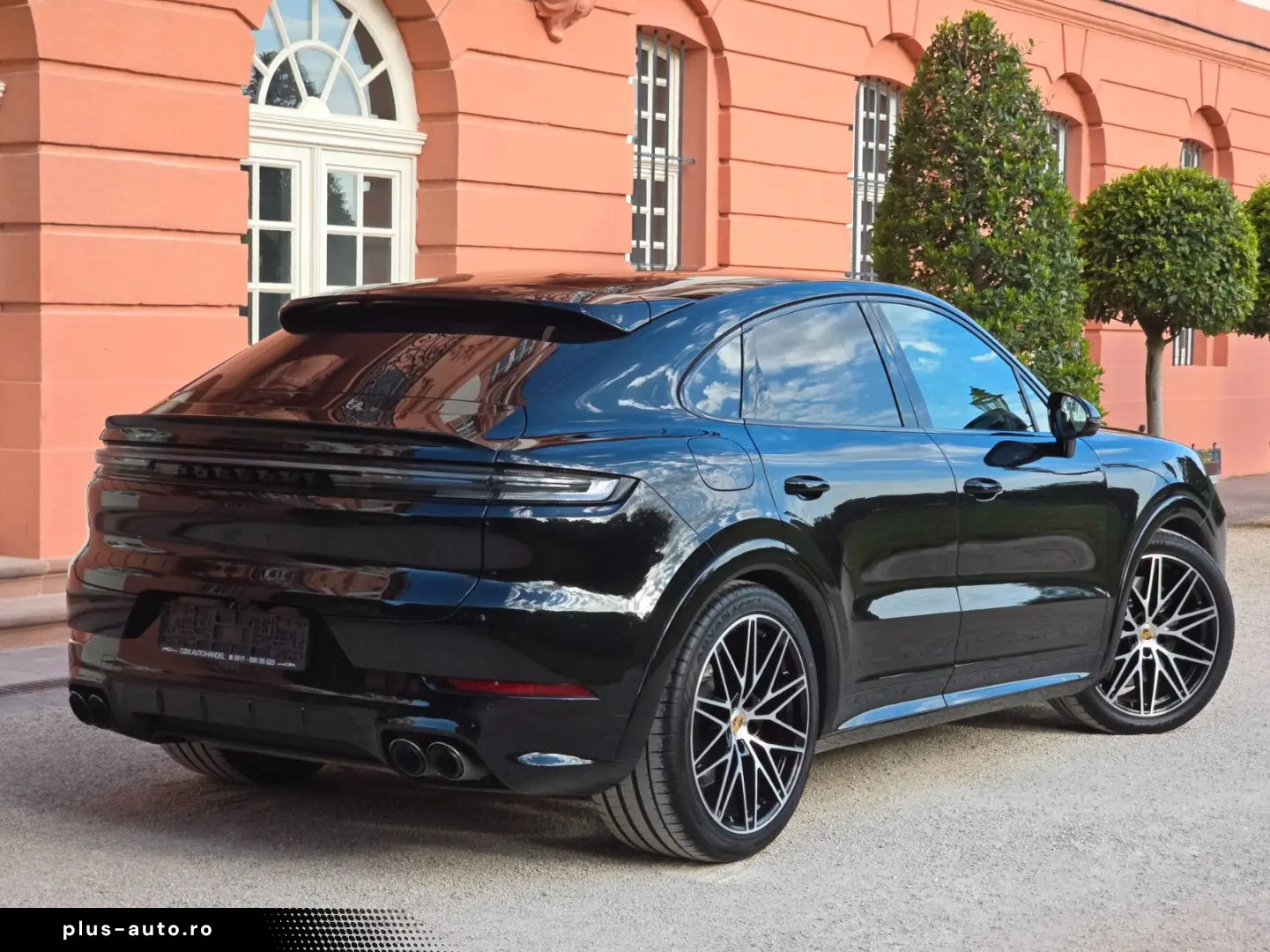PORSCHE Cayenne Coupe GTS (Porsche Approved)