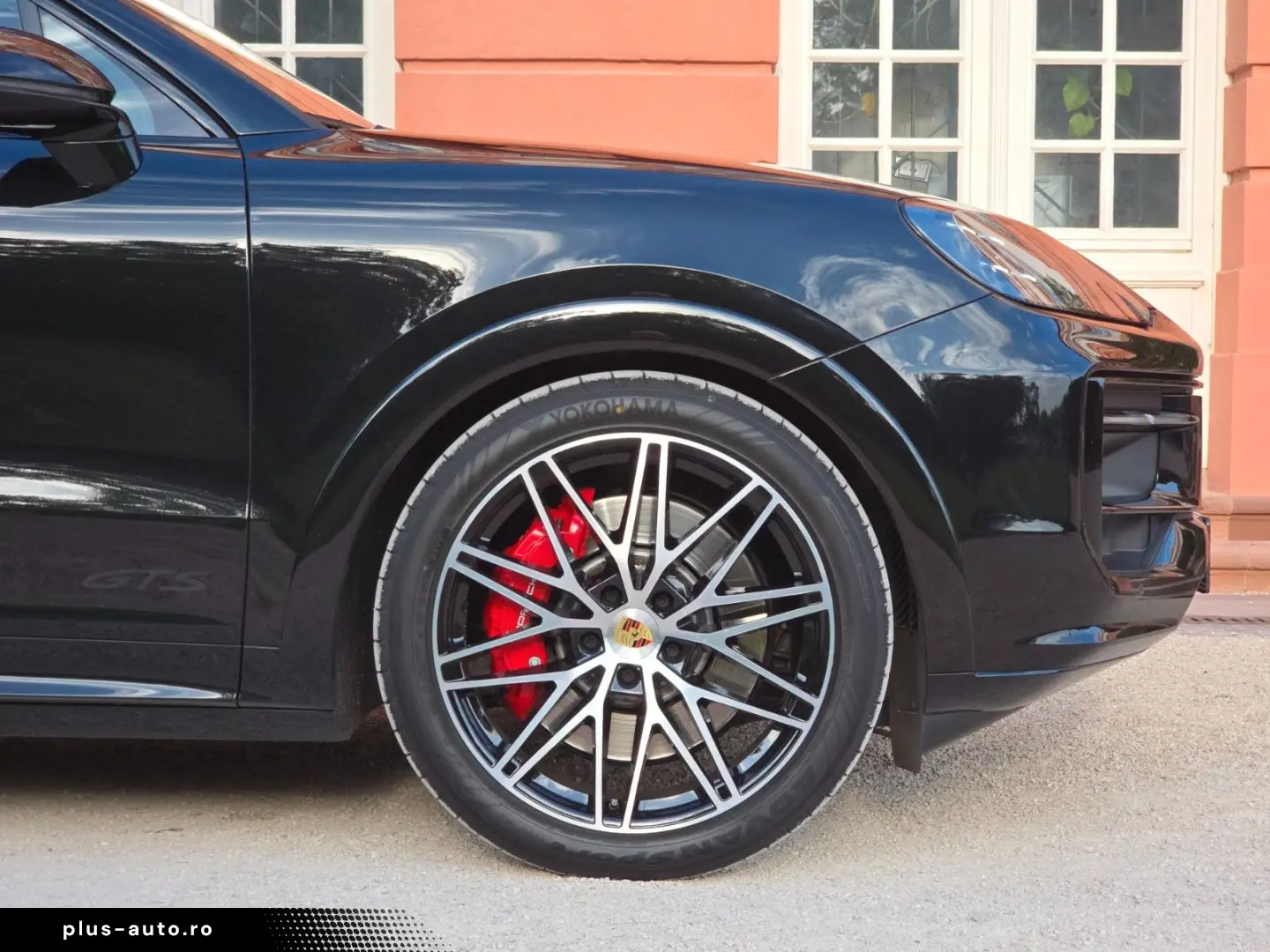 PORSCHE Cayenne Coupe GTS (Porsche Approved)