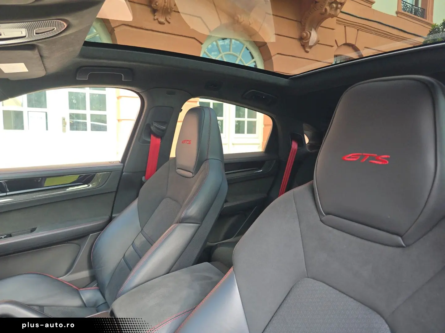 PORSCHE Cayenne Coupe GTS (Porsche Approved)