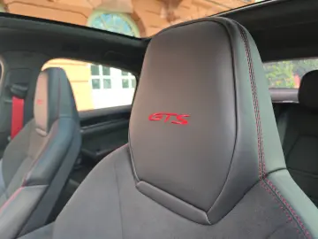 PORSCHE Cayenne Coupe GTS (Porsche Approved)