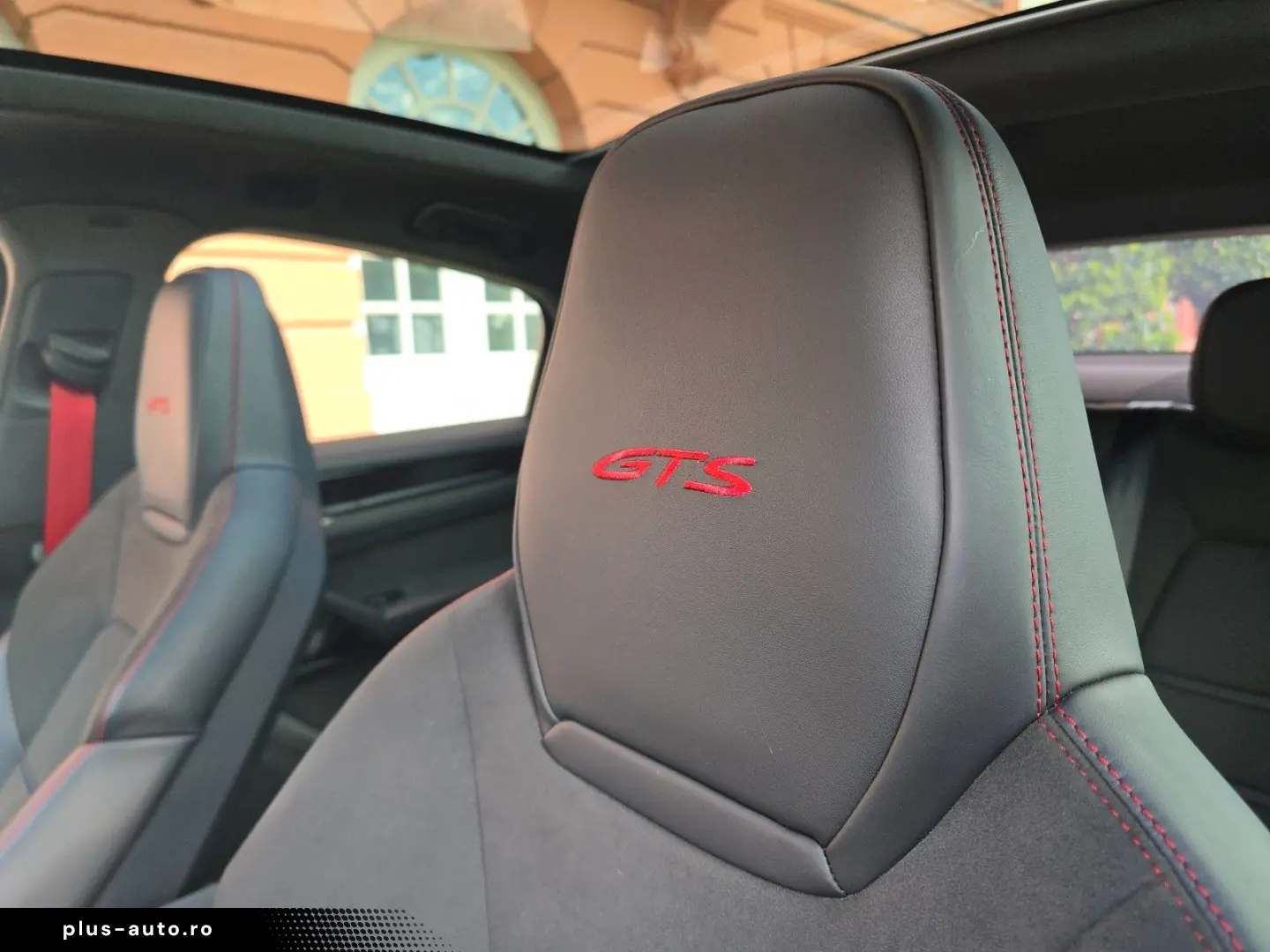 PORSCHE Cayenne Coupe GTS (Porsche Approved)