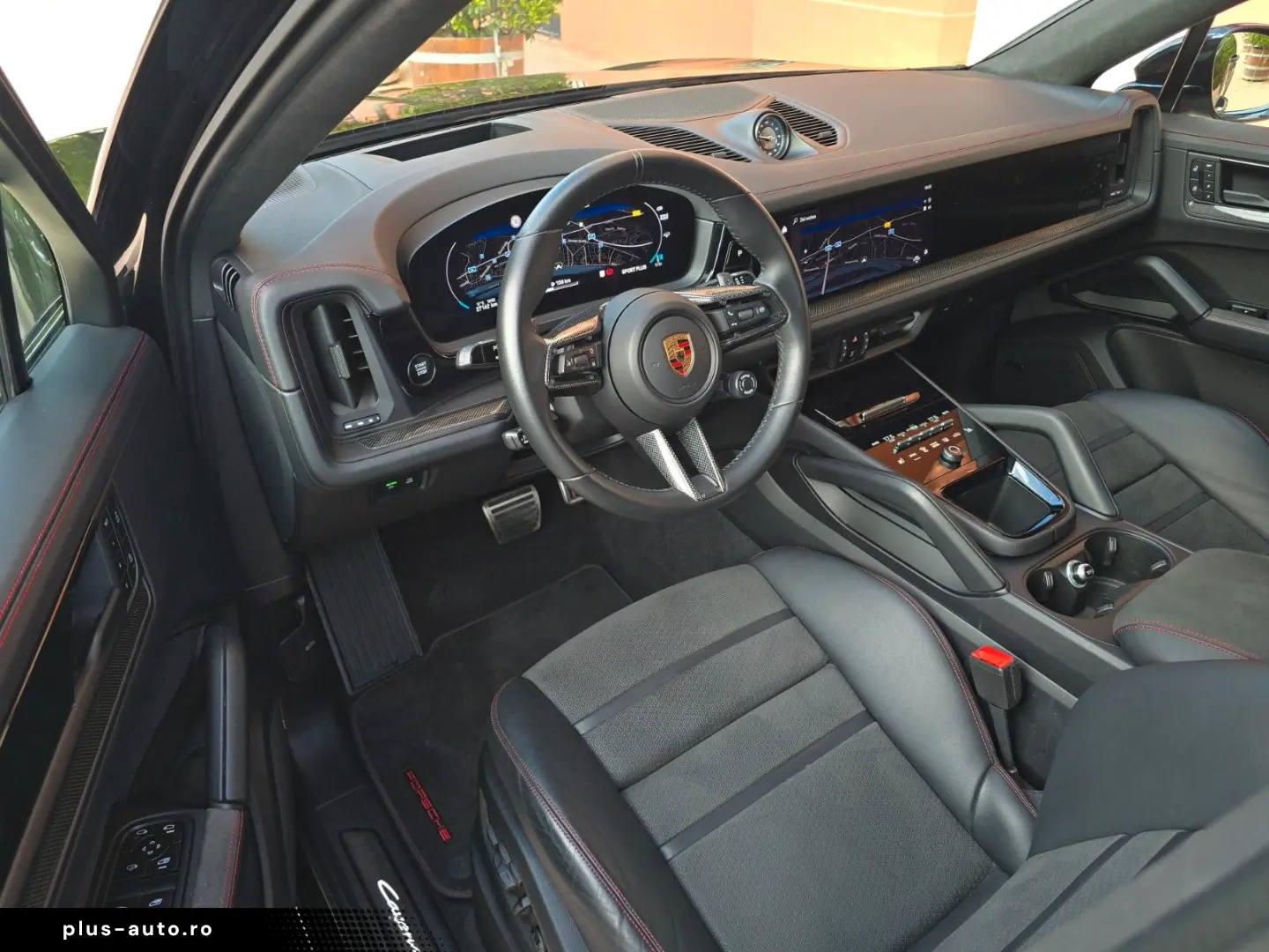 PORSCHE Cayenne Coupe GTS (Porsche Approved)