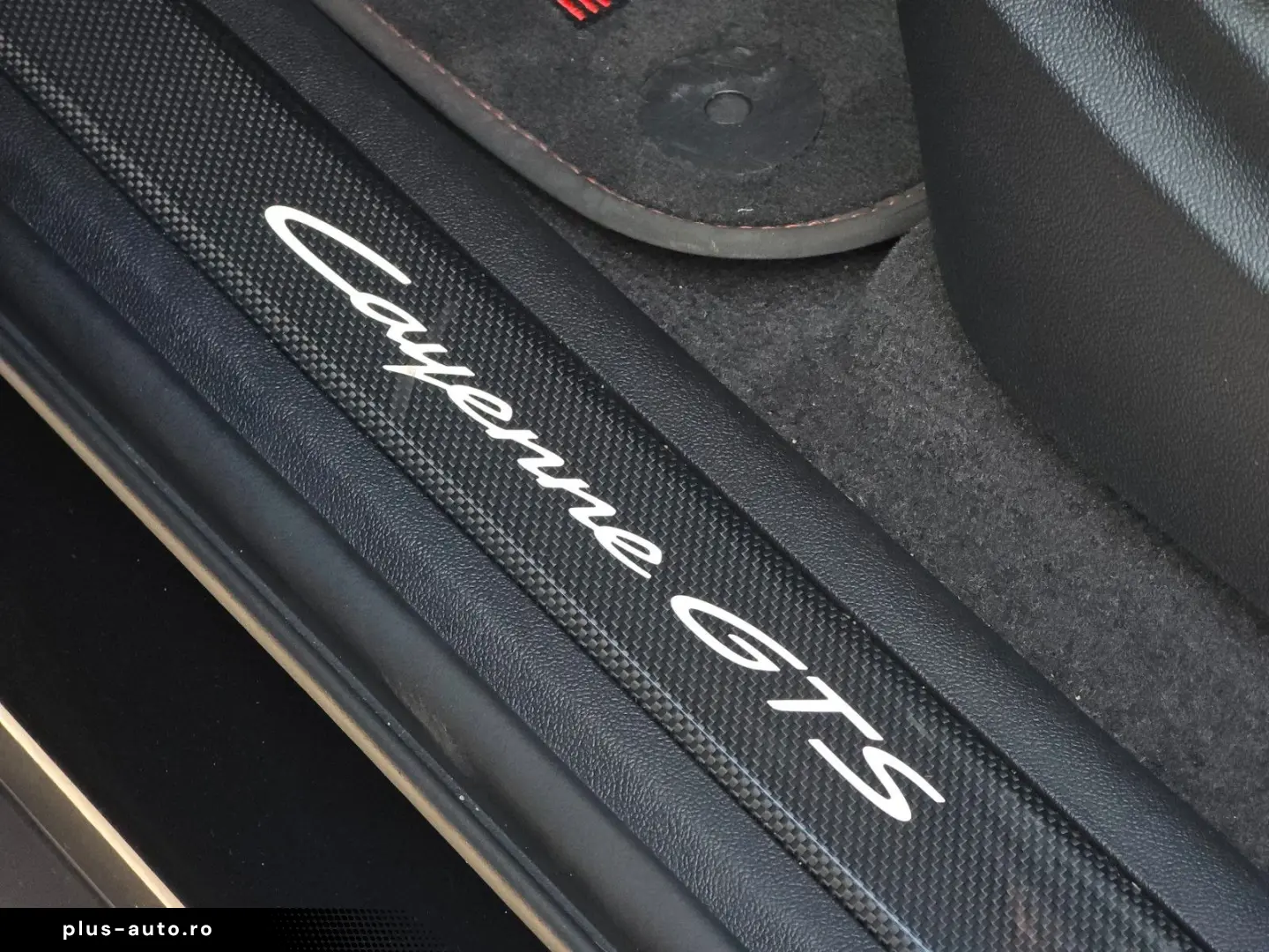 PORSCHE Cayenne Coupe GTS (Porsche Approved)