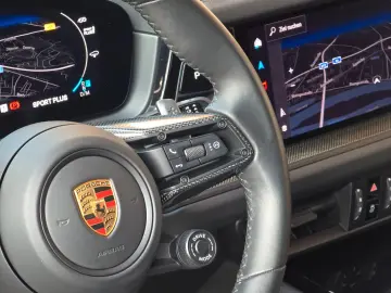 PORSCHE Cayenne Coupe GTS (Porsche Approved)