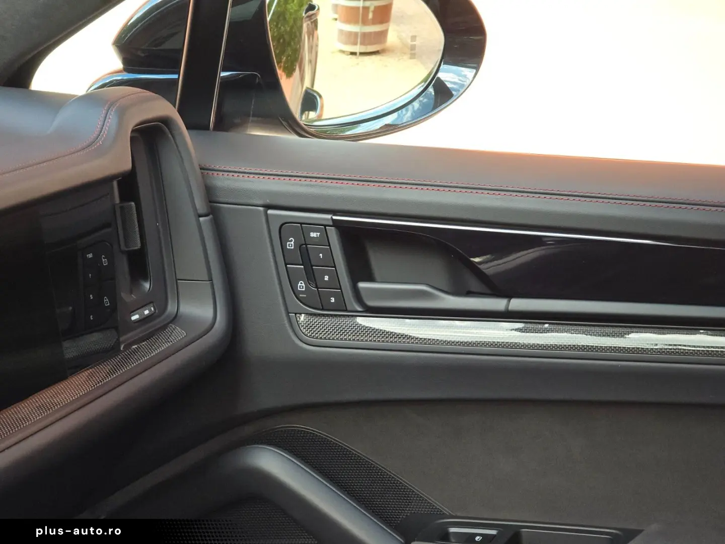 PORSCHE Cayenne Coupe GTS (Porsche Approved)