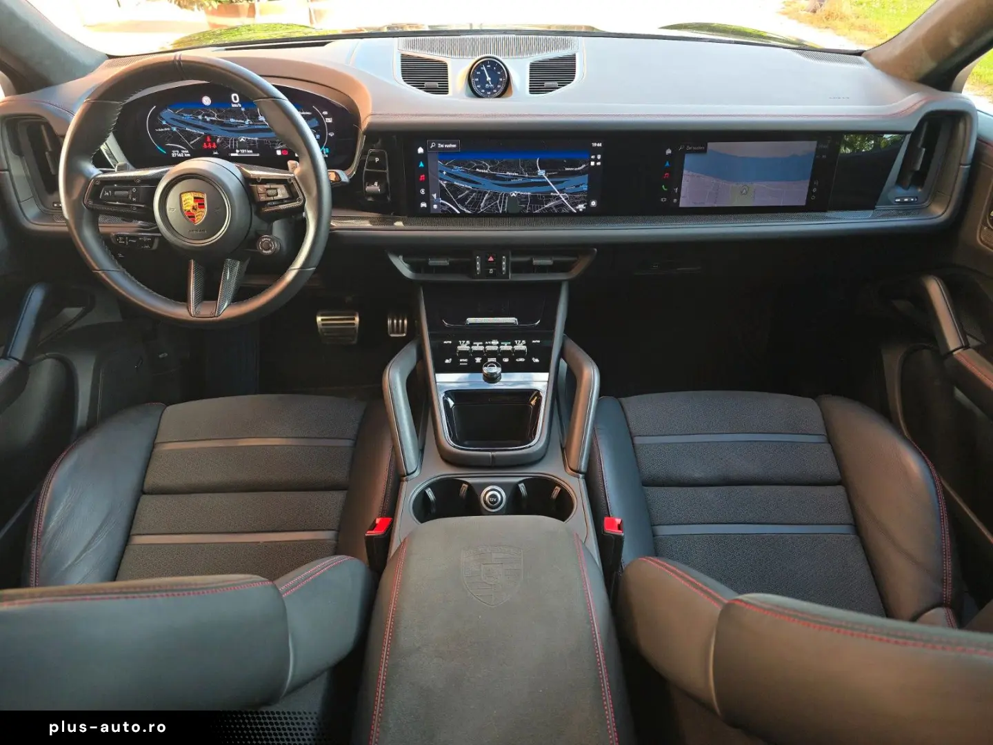 PORSCHE Cayenne Coupe GTS (Porsche Approved)