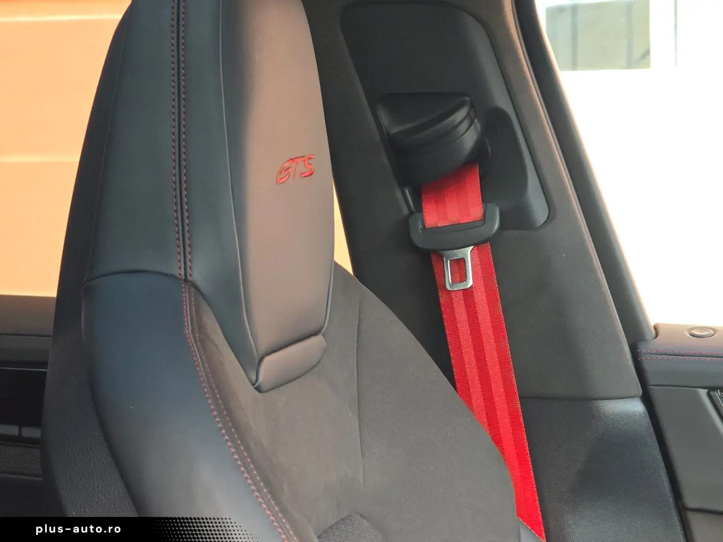 PORSCHE Cayenne Coupe GTS (Porsche Approved)