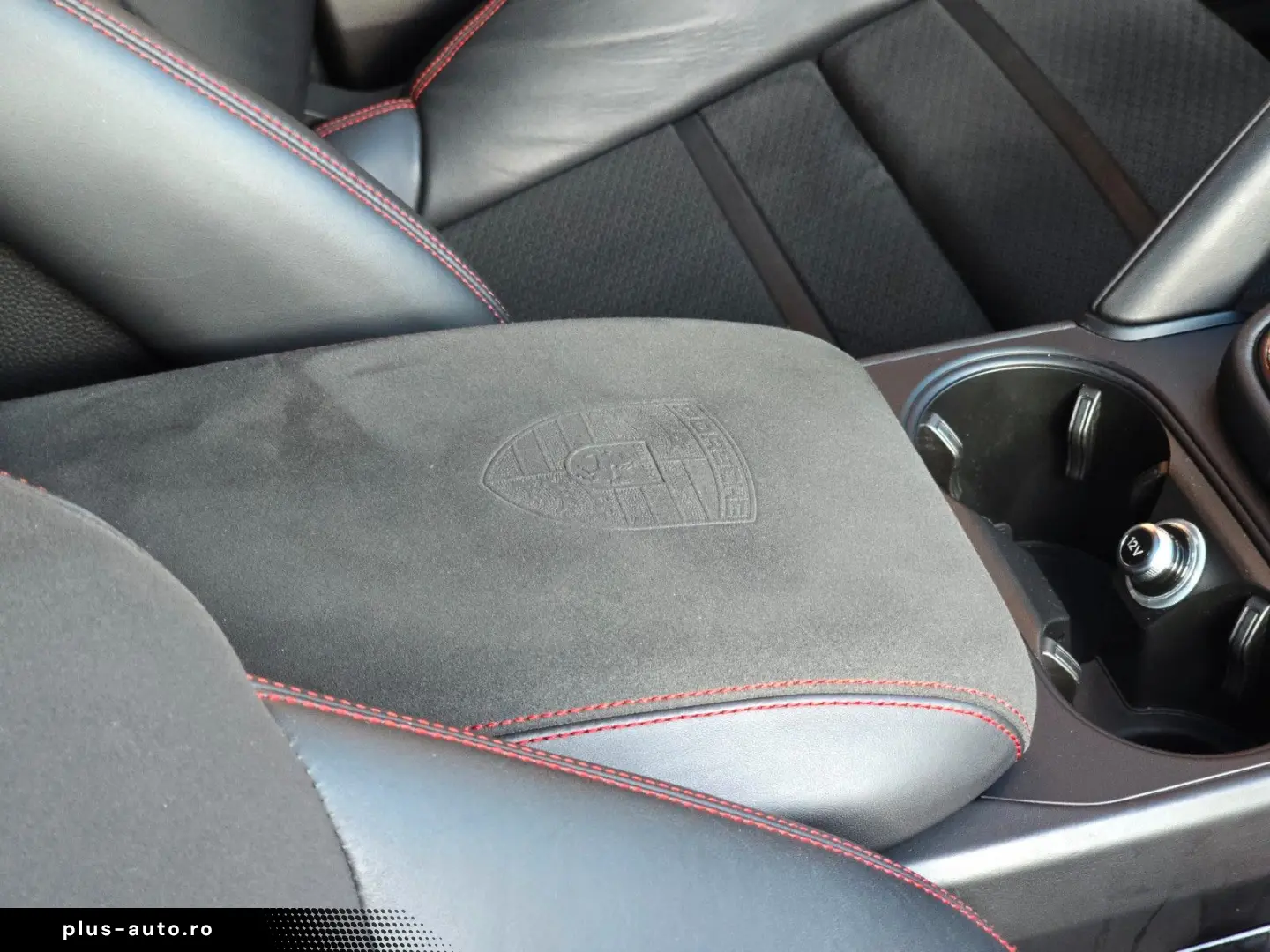 PORSCHE Cayenne Coupe GTS (Porsche Approved)