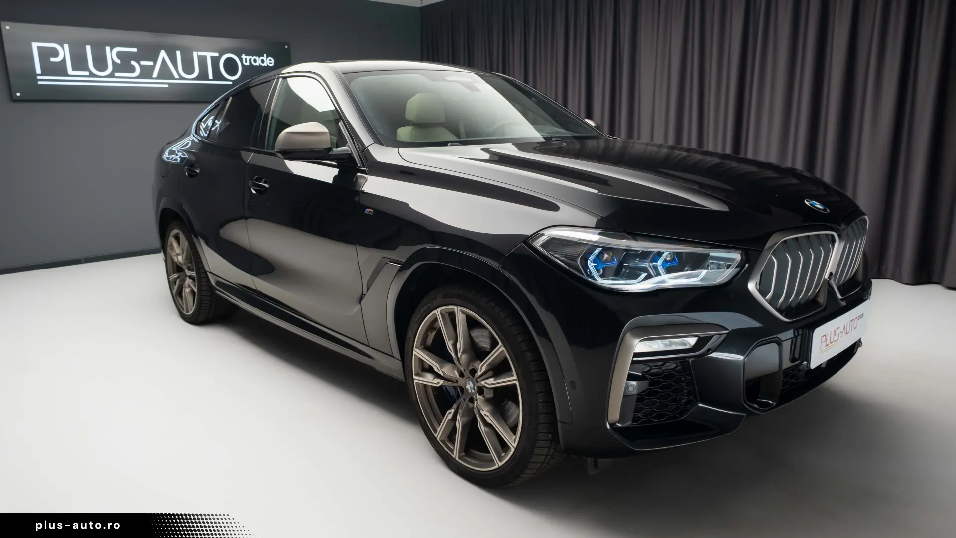 BMW X6 M50i