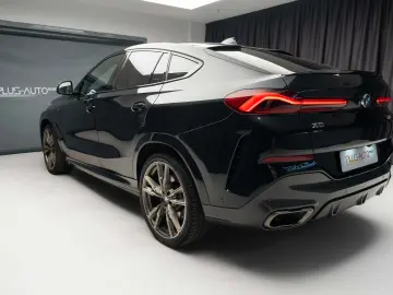 BMW X6 M50i