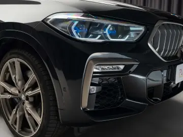 BMW X6 M50i