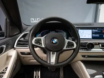 BMW X6 M50i