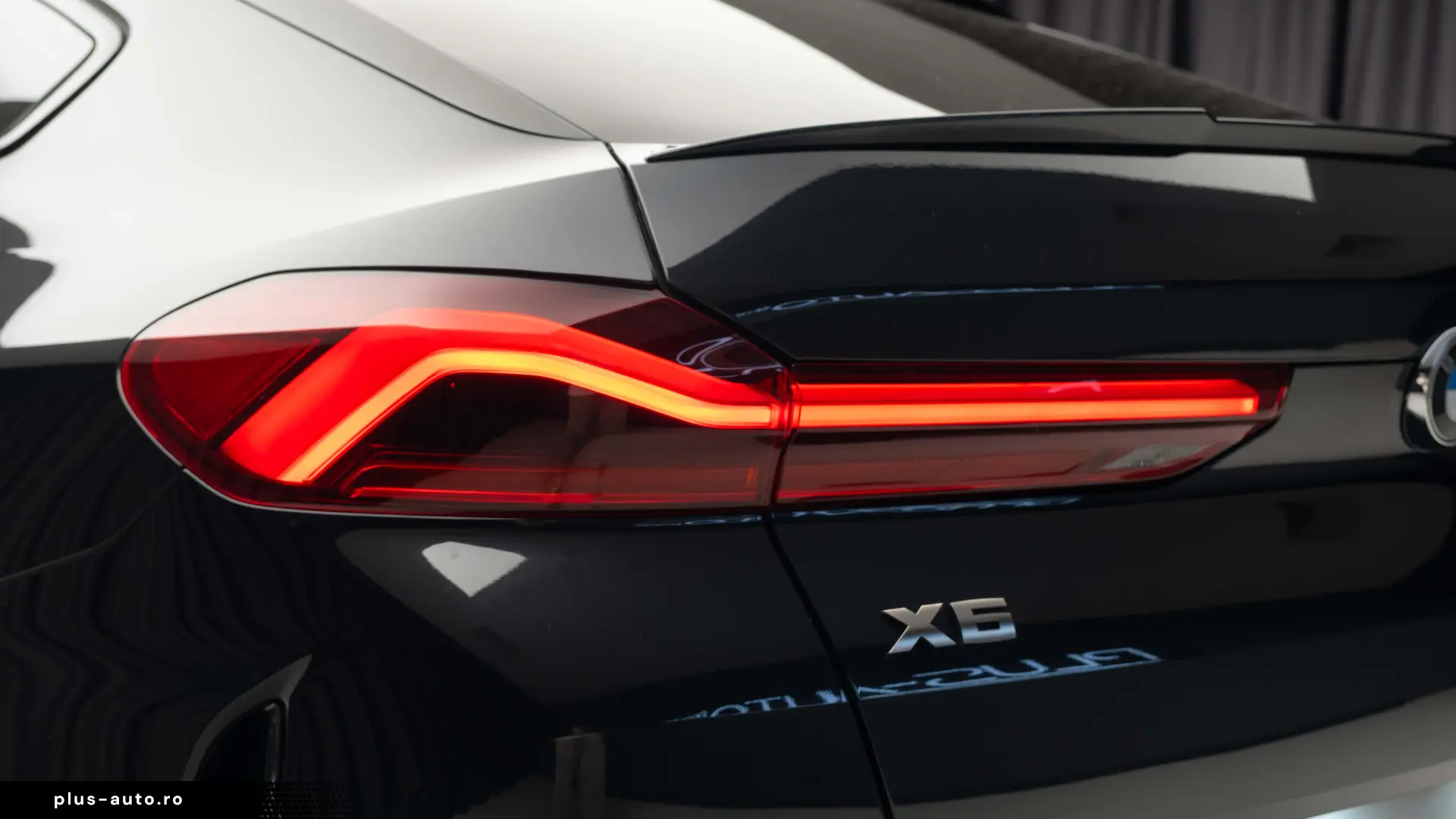 BMW X6 M50i