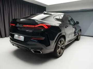 BMW X6 M50i