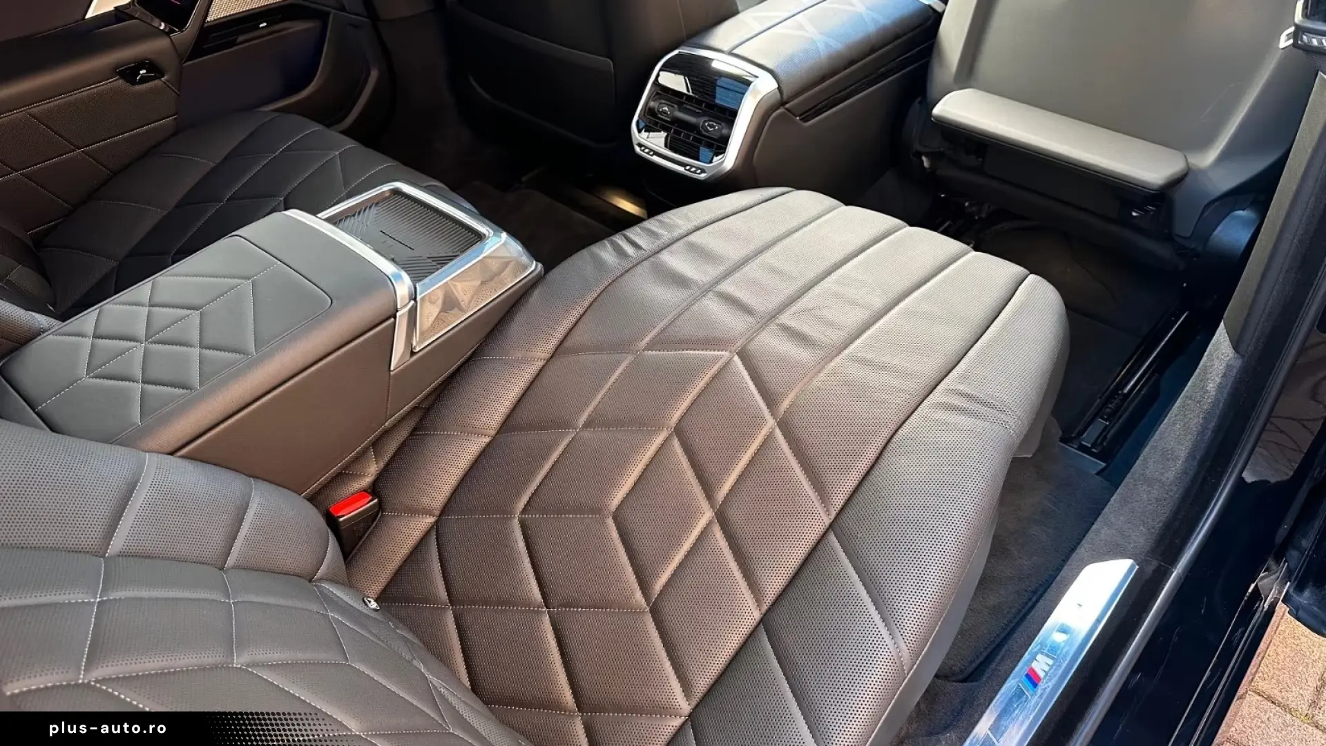 BMW 750e xDrive M TV Sky-Lounge Masaj Executive