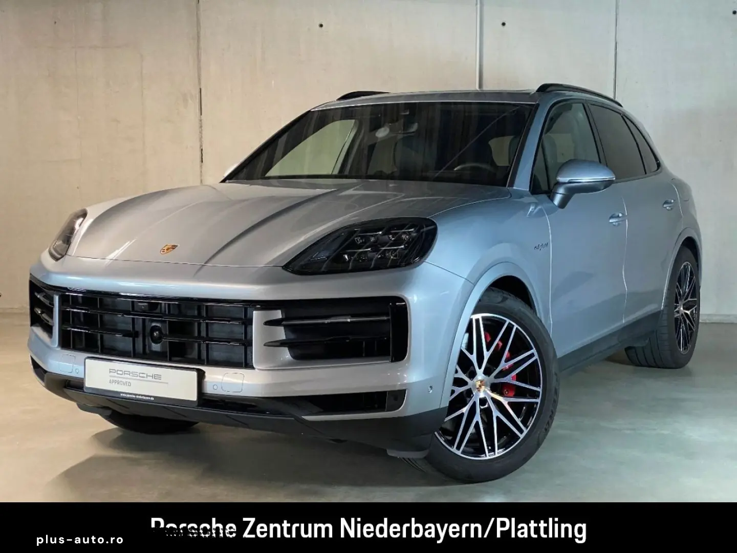PORSCHE Cayenne S E-Hybrid  Hinterachslenkung  InnoDrive