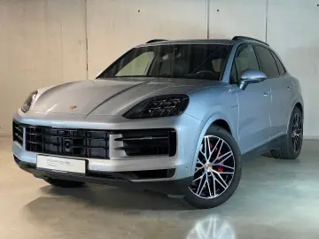 PORSCHE Cayenne S E-Hybrid  Hinterachslenkung  InnoDrive