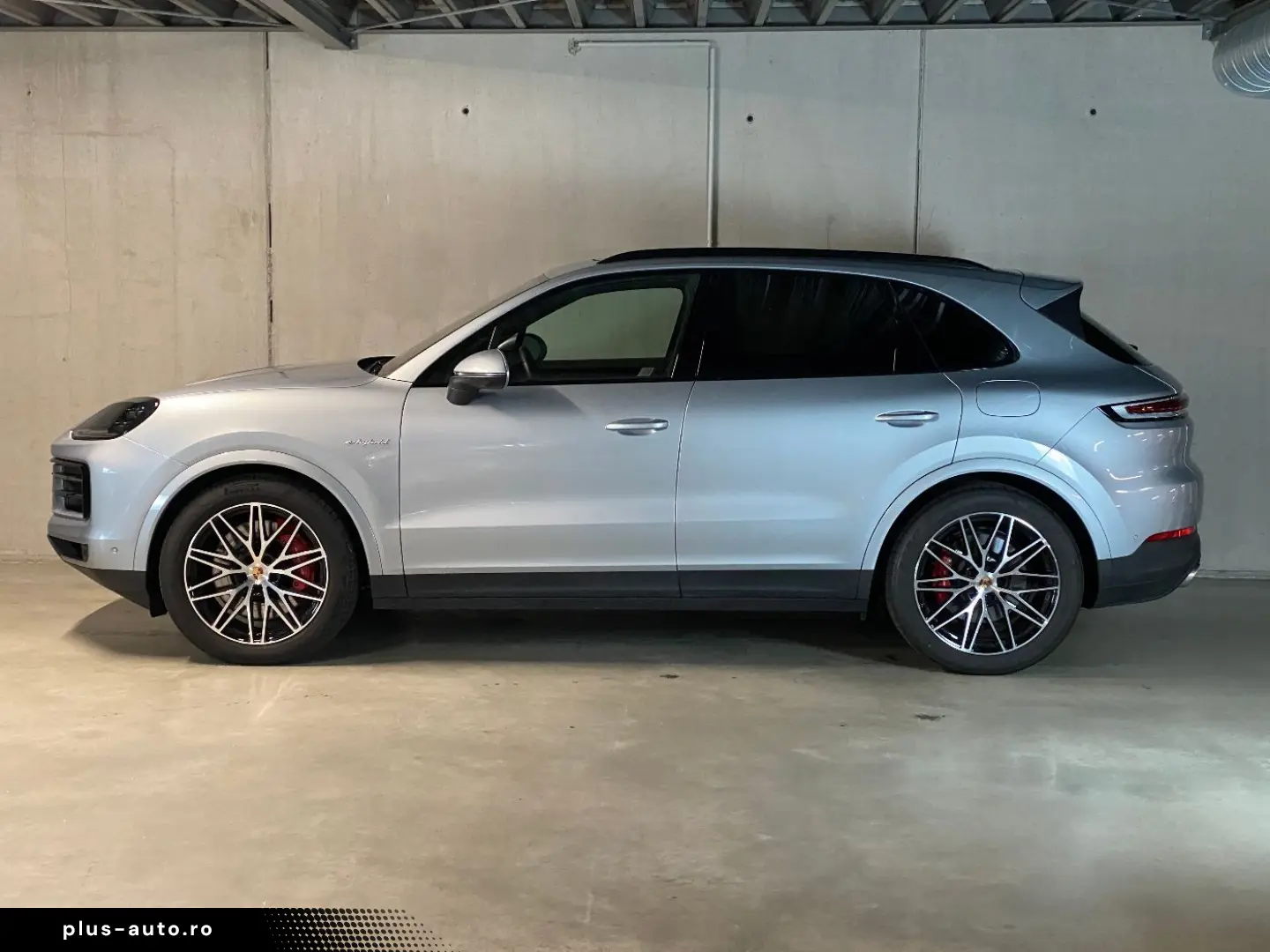 PORSCHE Cayenne S E-Hybrid  Hinterachslenkung  InnoDrive