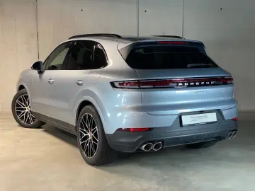 PORSCHE Cayenne S E-Hybrid  Hinterachslenkung  InnoDrive