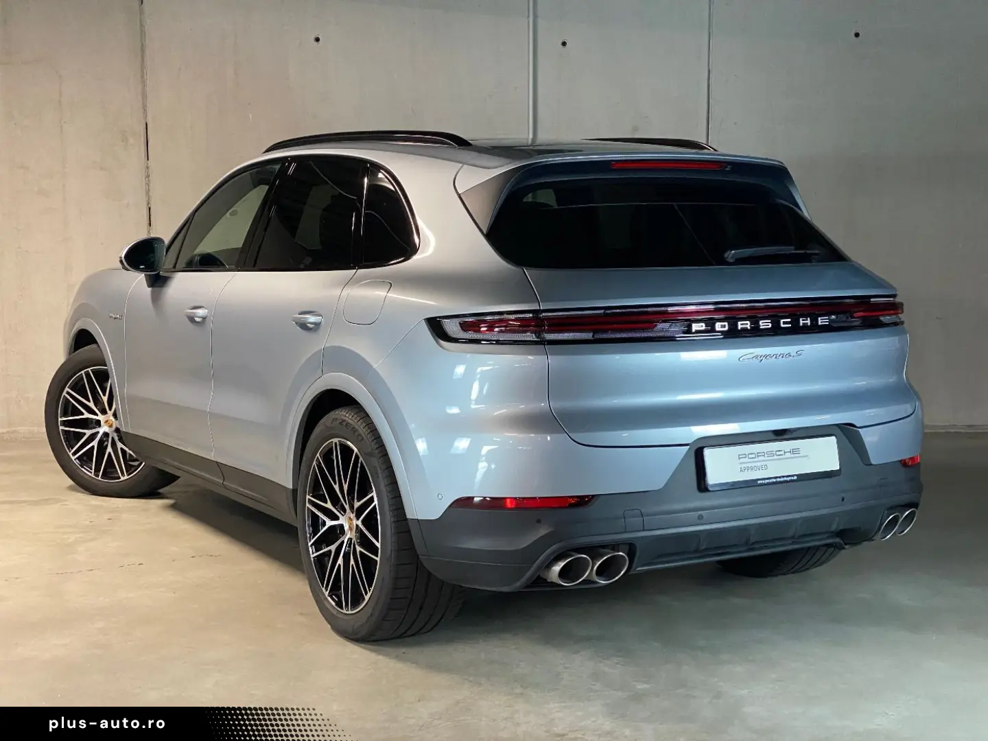 PORSCHE Cayenne S E-Hybrid  Hinterachslenkung  InnoDrive