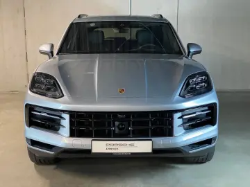 PORSCHE Cayenne S E-Hybrid  Hinterachslenkung  InnoDrive