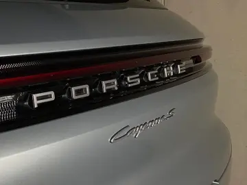 PORSCHE Cayenne S E-Hybrid  Hinterachslenkung  InnoDrive