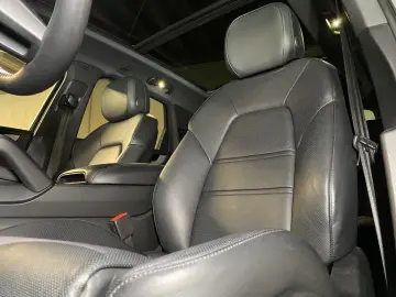 PORSCHE Cayenne S E-Hybrid  Hinterachslenkung  InnoDrive