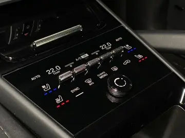 PORSCHE Cayenne S E-Hybrid  Hinterachslenkung  InnoDrive