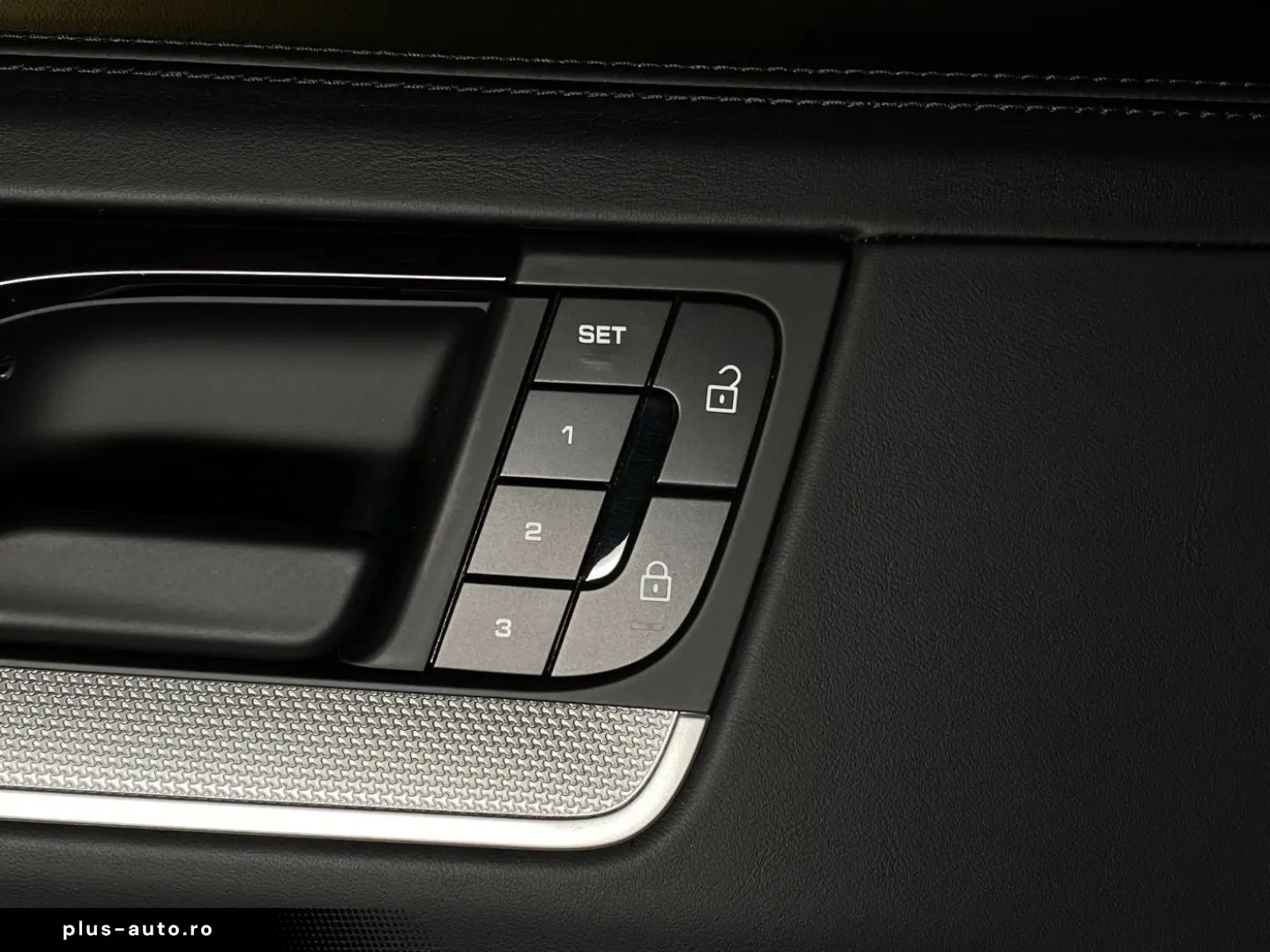 PORSCHE Cayenne S E-Hybrid  Hinterachslenkung  InnoDrive