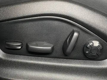 PORSCHE Cayenne S E-Hybrid  Hinterachslenkung  InnoDrive