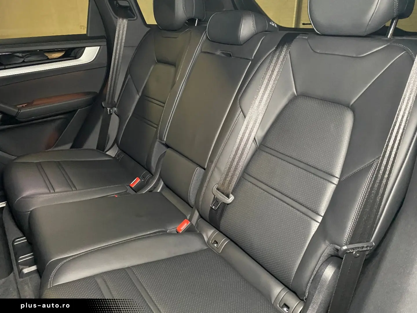 PORSCHE Cayenne S E-Hybrid  Hinterachslenkung  InnoDrive