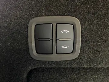 PORSCHE Cayenne S E-Hybrid  Hinterachslenkung  InnoDrive