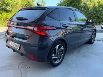 Hyundai i20 1.2 L 84CP 5DR LED Line