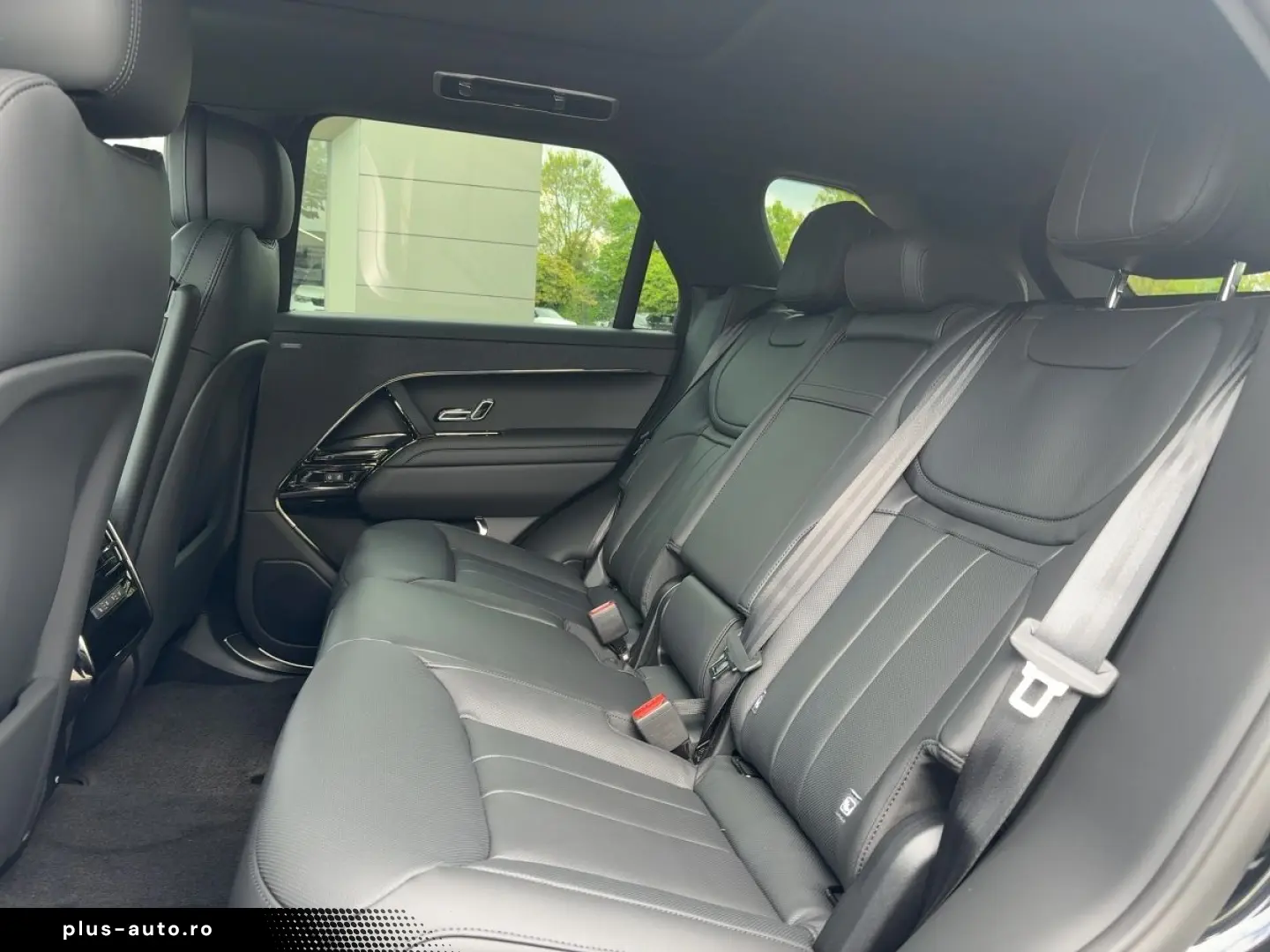 LAND ROVER Range Rover Sport D300 SE Luft 23   Stormer Pack