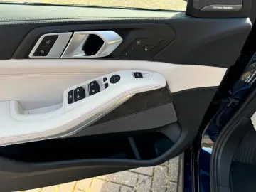BMW X5 xDrive40d M Sport Soft Close-HUD-360-Pano