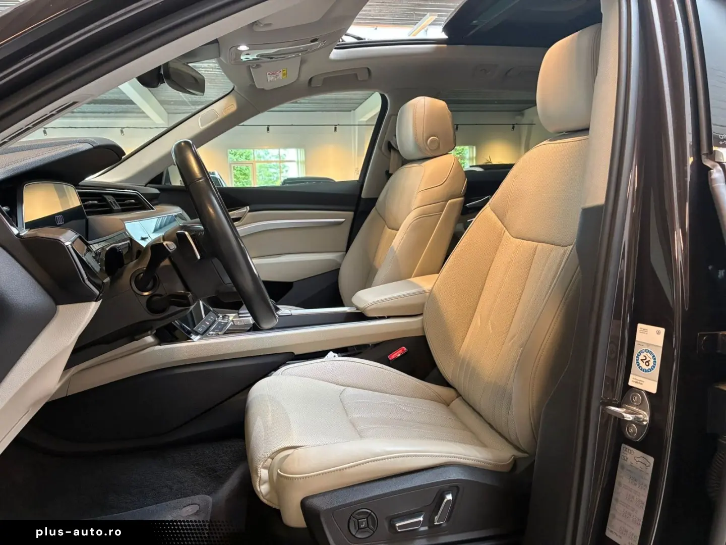 AUDI Q8 e-tron 55 quattro S line ACC TRAILER PANO MEM