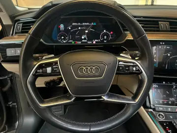 AUDI Q8 e-tron 55 quattro S line ACC TRAILER PANO MEM