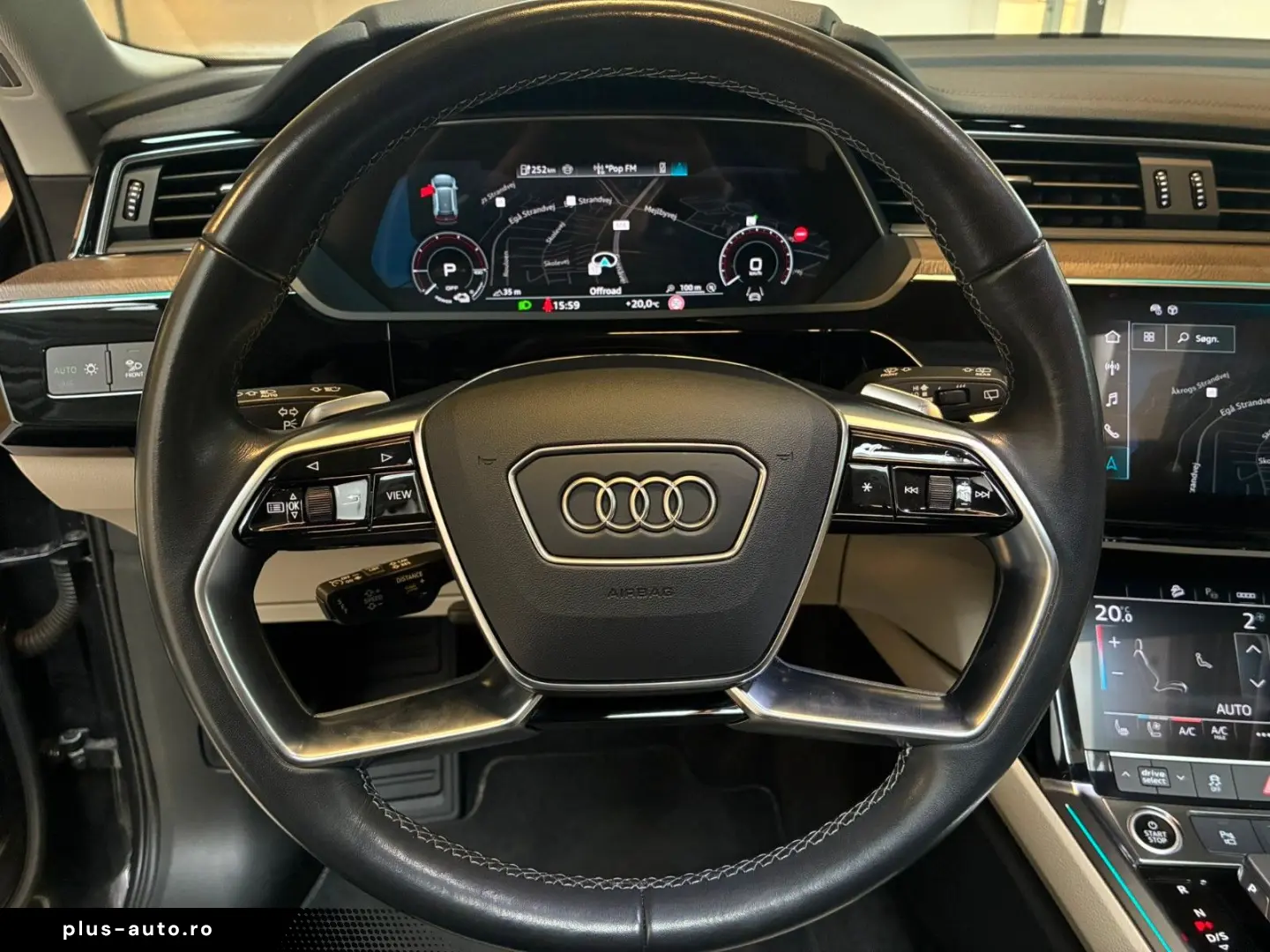AUDI Q8 e-tron 55 quattro S line ACC TRAILER PANO MEM