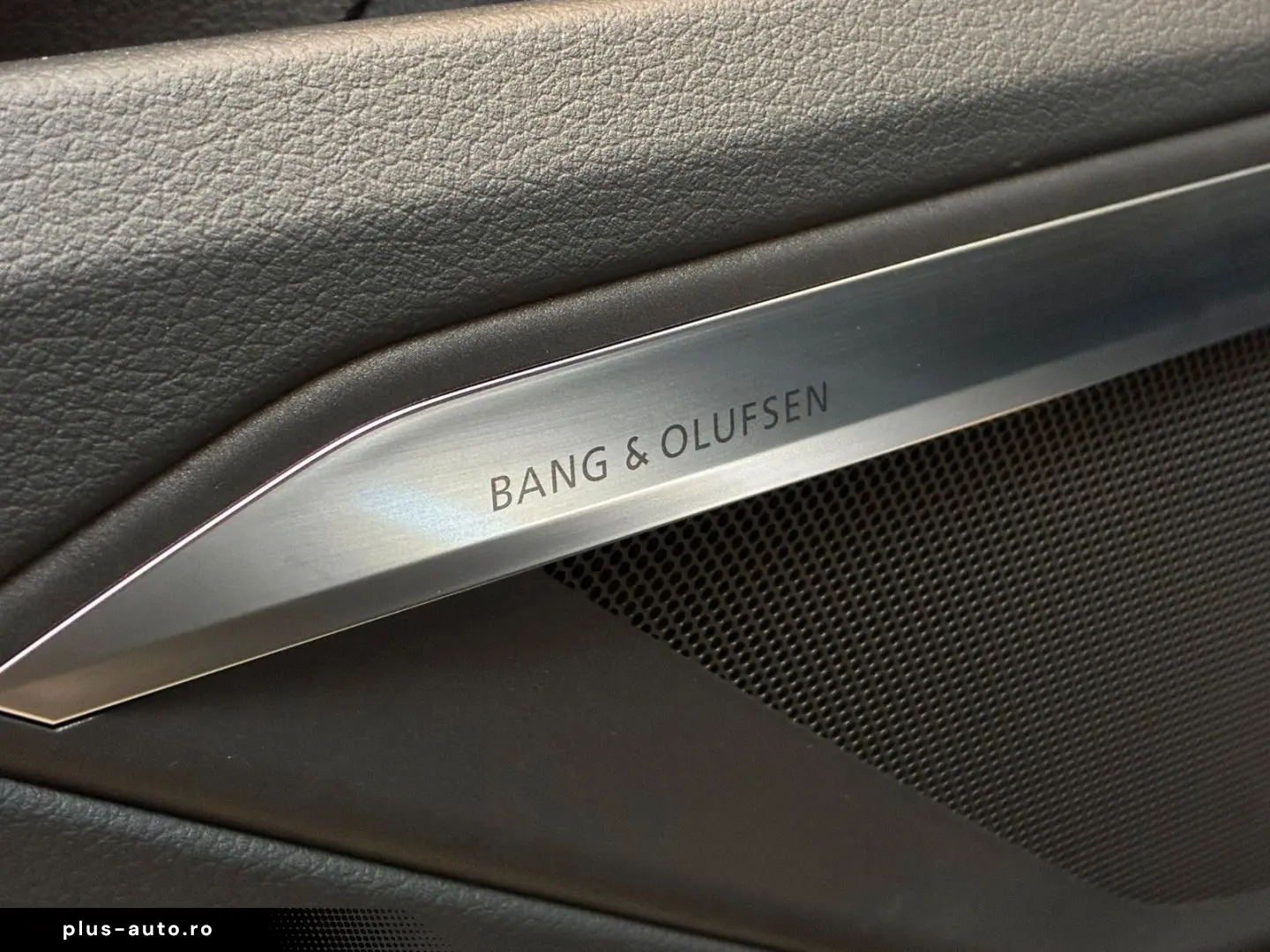 AUDI Q8 e-tron 55 quattro S line ACC TRAILER PANO MEM