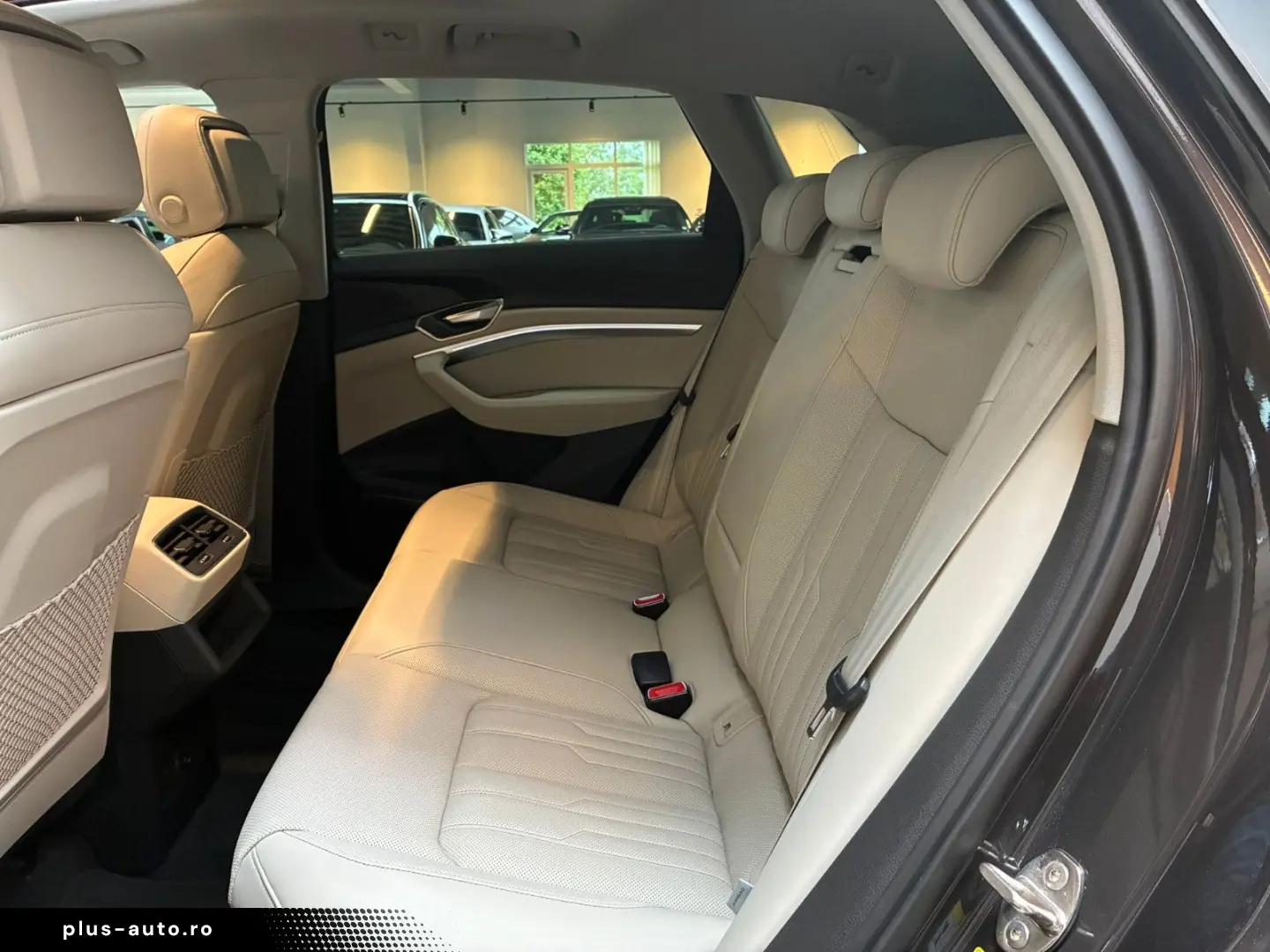 AUDI Q8 e-tron 55 quattro S line ACC TRAILER PANO MEM