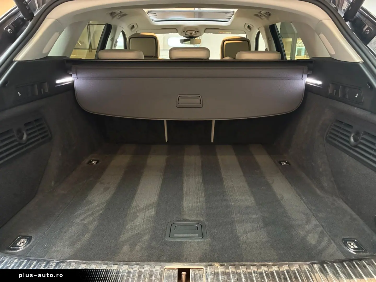 AUDI Q8 e-tron 55 quattro S line ACC TRAILER PANO MEM