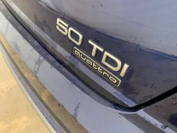 AUDI Q8 quattro S-Line ACC VIRTUAL 360 KAM AHK
