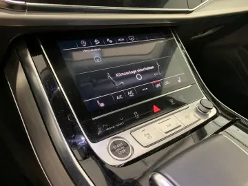 AUDI Q8 quattro S-Line ACC VIRTUAL 360 KAM AHK