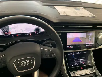 AUDI Q8 quattro S-Line ACC VIRTUAL 360 KAM AHK