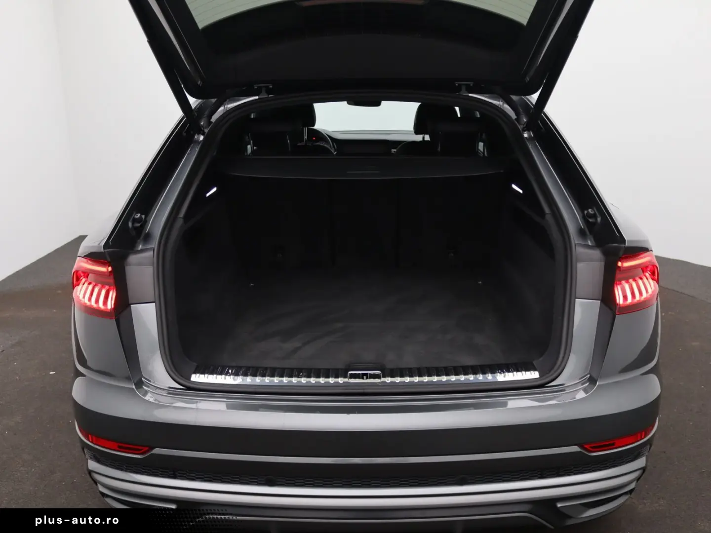 AUDI Q8 S-Line select 45 TDI quattro   Standh  Pano