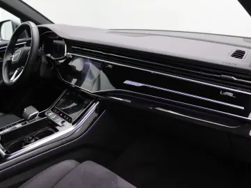 AUDI Q8 S-Line select 45 TDI quattro   Standh  Pano