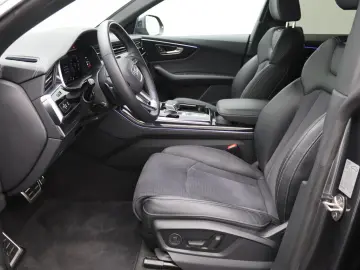 AUDI Q8 S-Line select 45 TDI quattro   Standh  Pano