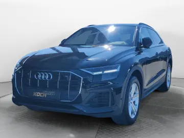 AUDI Q8 55 TFSI q. Tiptr.  ACC  Ambiente Plus  Memory